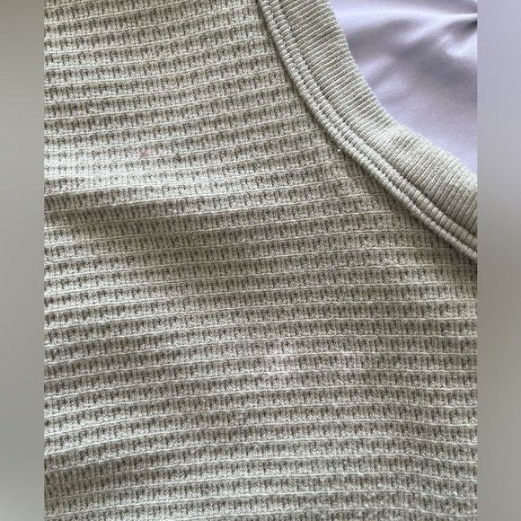 GREEN HALTER CROPPED TANK SIZE xs/s - Picture 4 of 4